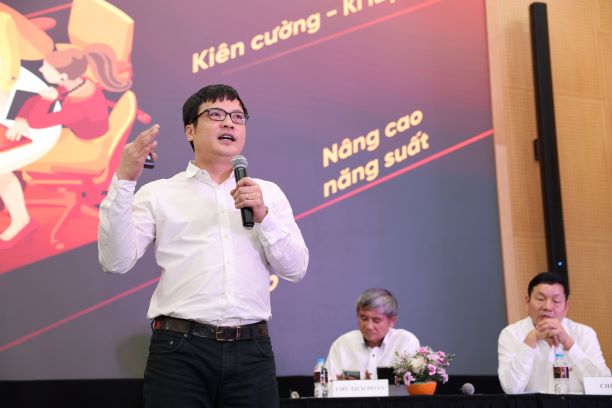 Tong Giam doc FPT Nguyen Van Khoa 04