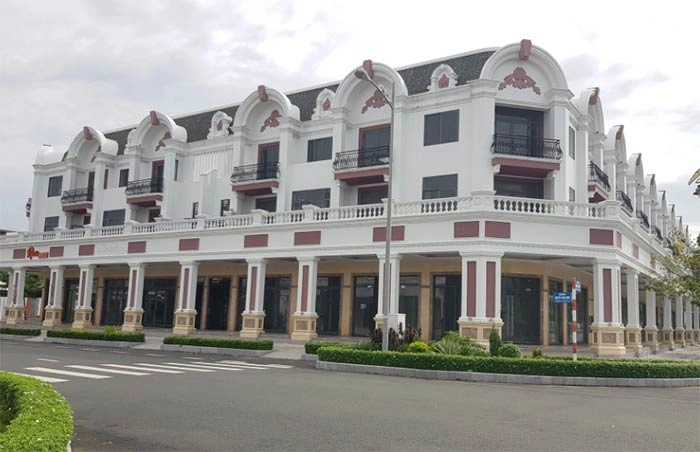 Ráo riết thu hồi nợ: Ngân hàng rao bán loạt biệt thự giá chỉ hơn 2 tỷ đồng 1 biet thu 2