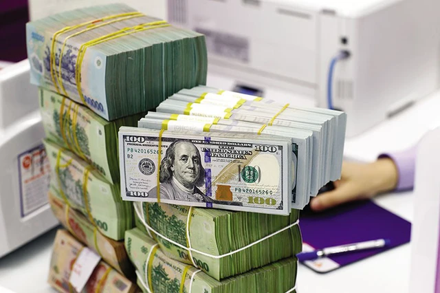 Giá USD tự do tăng vọt lên hơn 25.000 đồng/USD 1 usd 22 7 202320231003070003 17085060841741454575708