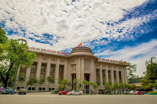 Lãi suất liên ngân hàng giảm sâu, tỷ giá lên cao kỷ lục dù NHNN cấp tập hút tiền qua tín phiếu 1 13 1689156669 anh 3 1699583657767 16995836578912042701529 17109280596001962967878