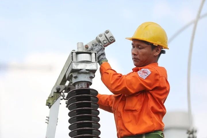 EVN được quyền quyết định giá điện tăng dưới 5% 1 gia dien 663 20150611