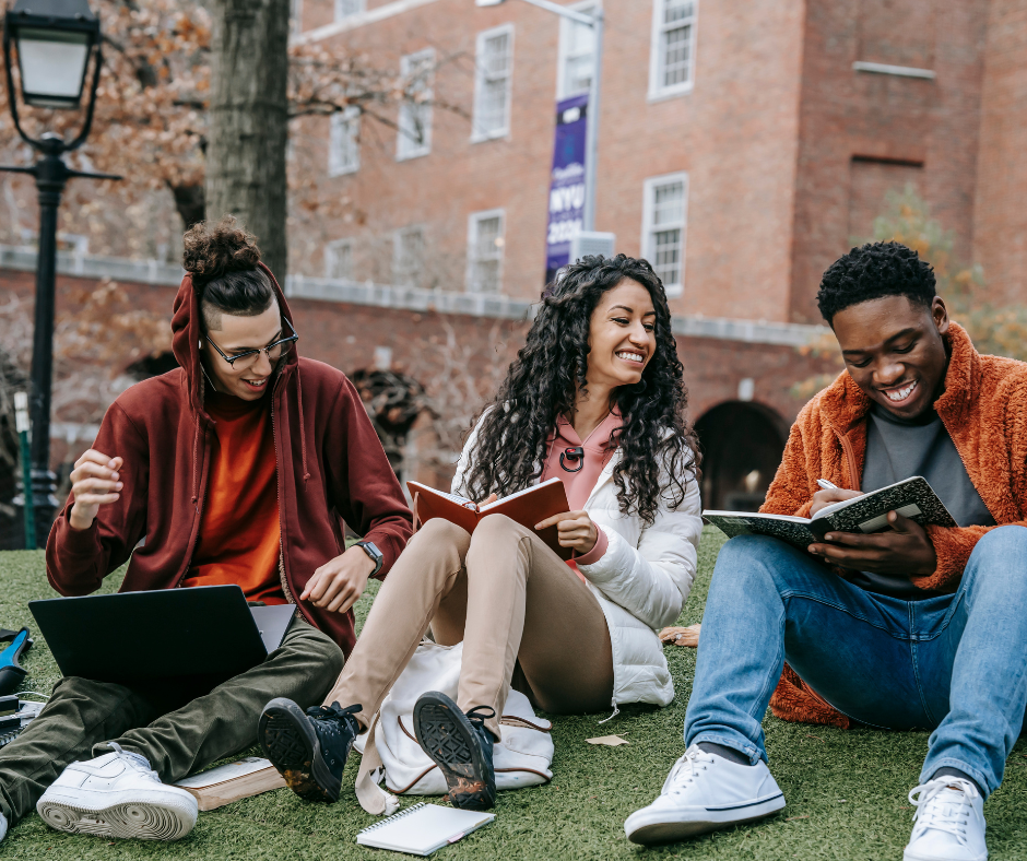 Ứng viên Gen Z dẫn đầu sự hồi sinh trong các chương trình học thạc sĩ tài chính 1 Gen Z tìm kiếm một chương trình giảng dạy tài chính nhấn mạnh vào các kỹ năng thực tế, công nghệ và trách nhiệm xã hội