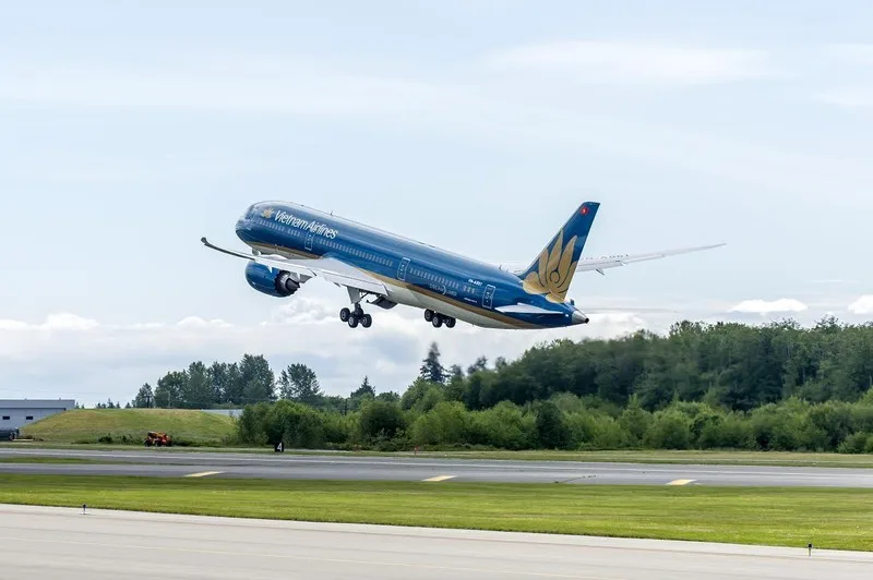 Kiến nghị gia hạn nợ cho Vietnam Airlines 1 Chính phủ kiến nghị gia hạn trả nợ khoản vay tái cấp vốn cho Vietnam Airlines (HVN)