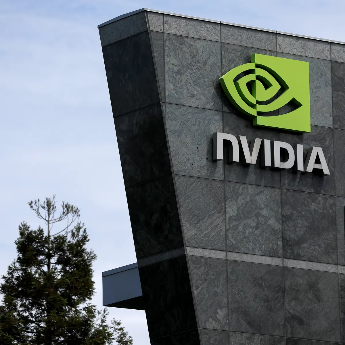 Có nên chốt lời cổ phiếu Nvidia - nỗi phân vân của các nhà đầu tư 1 Nên mua hay bán cổ phiếu Nvidia