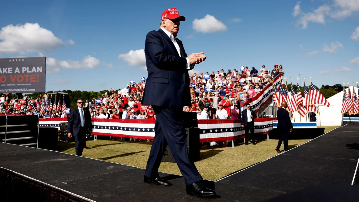 Nhiệm kỳ Tổng thống Trump đối với đồng đô la và thị trường chứng khoán 1 Đồng đô la Mỹ đã có một mùa hè mạnh mẽ đáng kể