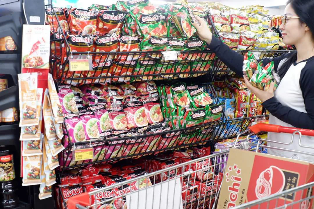 Masan Consumer Holdings báo lãi tăng vọt 2 Sản phẩm mì Omachi do Masan Consumer sản xuất được người tiêu dùng tin tưởng sử dụng