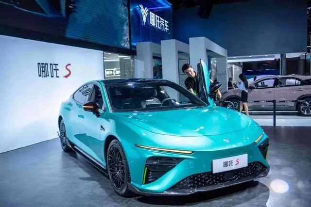 Mỹ tăng thuế 100% với xe điện Trung Quốc