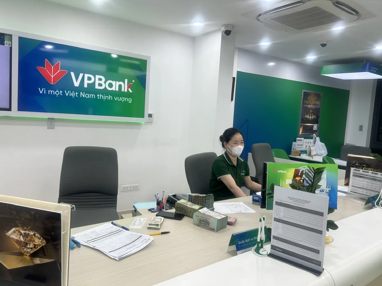VPBank đạt gần 13.900 tỷ đồng lợi nhuận trước thuế