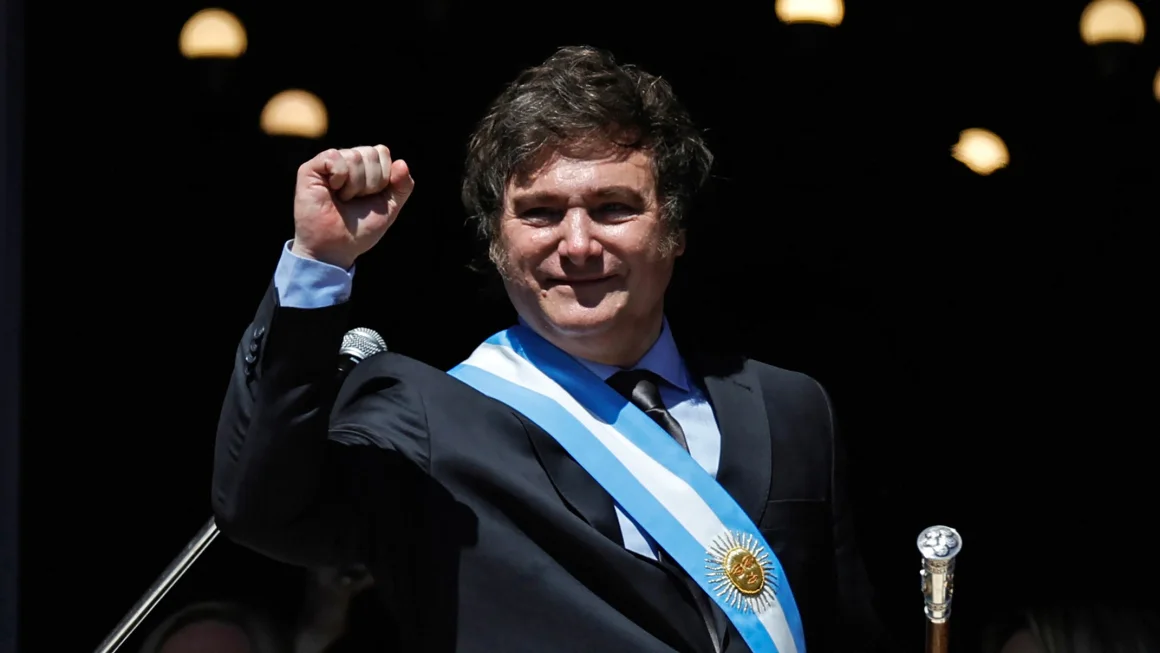 Nhà lãnh đạo Milei (Argentina) được ủng hộ nhờ chiến lược tinh giản 1 Milei của Argentina được Trump và Musk ủng hộ