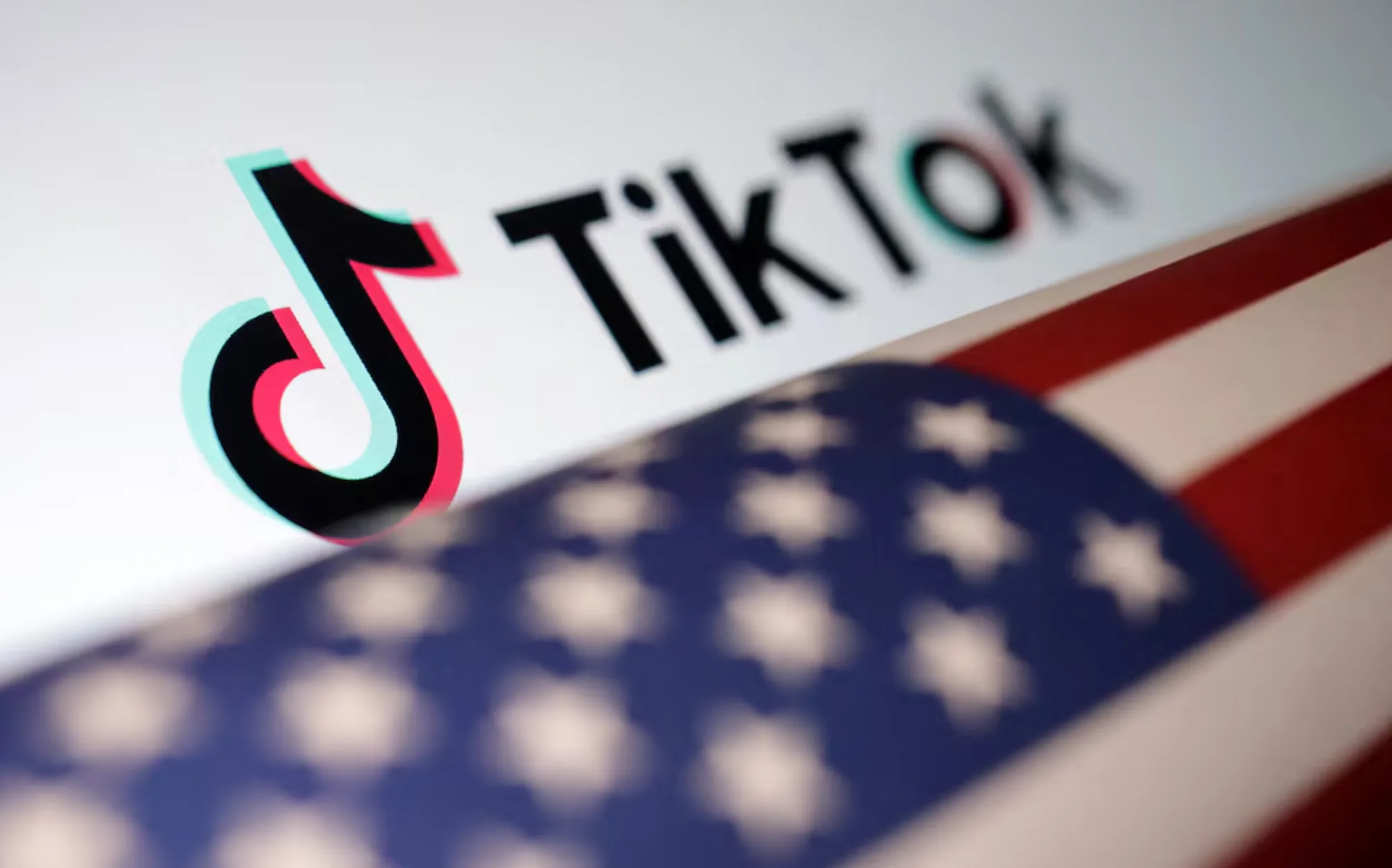 TikTok Shop "lên ngôi" giữa tâm bão cấm vận