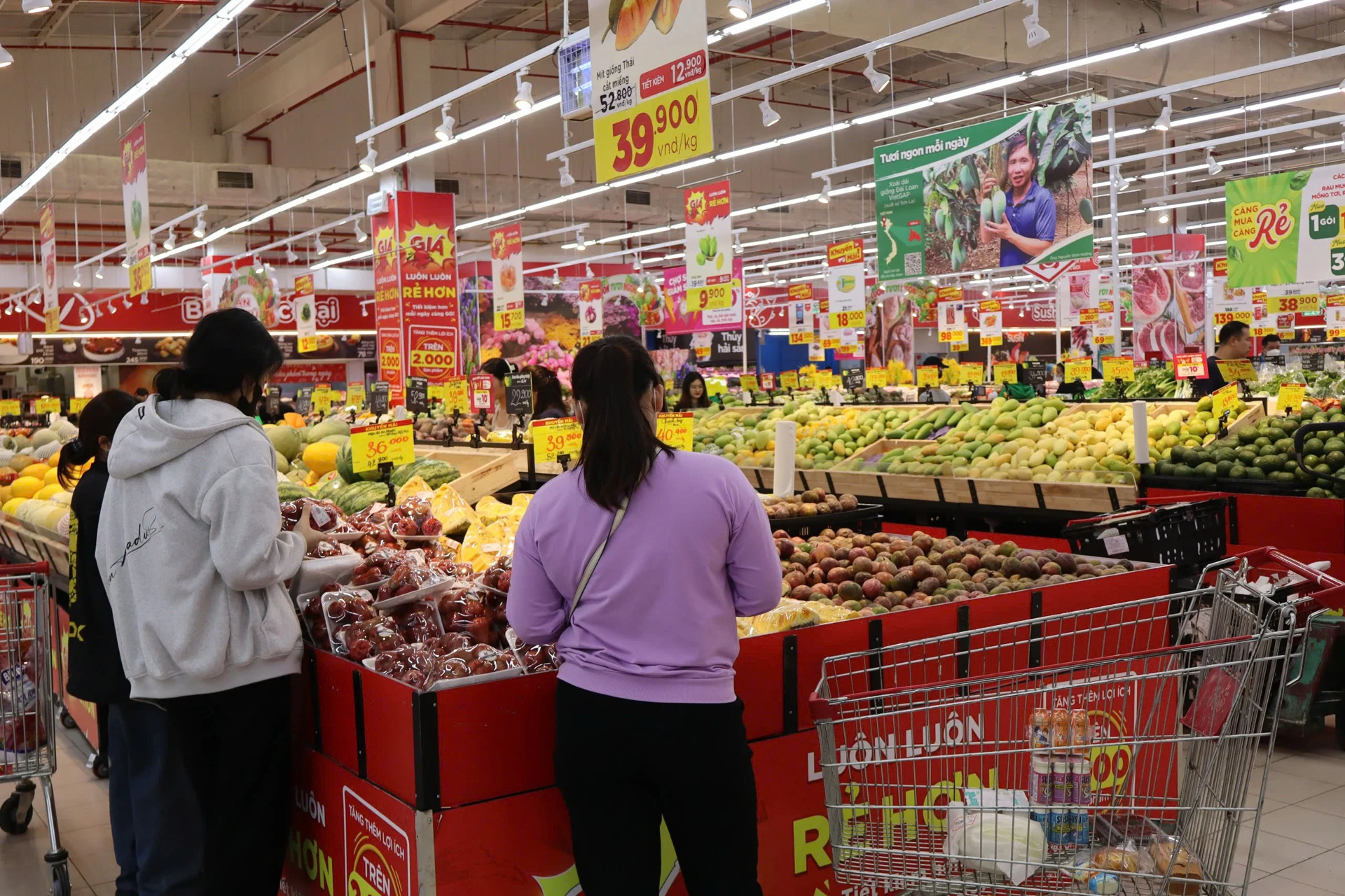 Giảm thuế hàng Mỹ về 0% - người tiêu dùng Việt hưởng lợi 2 Hoa quả nhập khẩu từ Mỹ được bày bán ở nhiều điểm bán lẻ Việt Nam