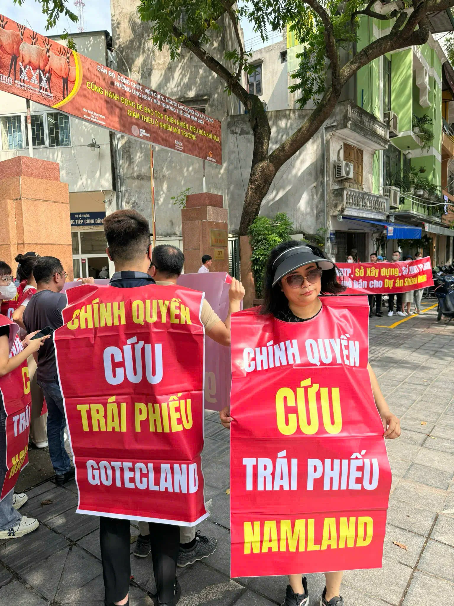 Nhà đầu tư trái phiếu Namland đội nắng, đội mưa đi kêu cứu