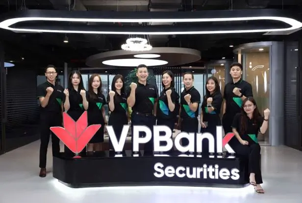 VPBankS báo lãi kỷ lục gần 550 tỷ đồng trong quý II, margin kỷ lục 1 VPBankS công bố báo cáo tài chính quý II/2025 với lợi nhuận trước thuế kỷ lục gần 550 tỷ đồng