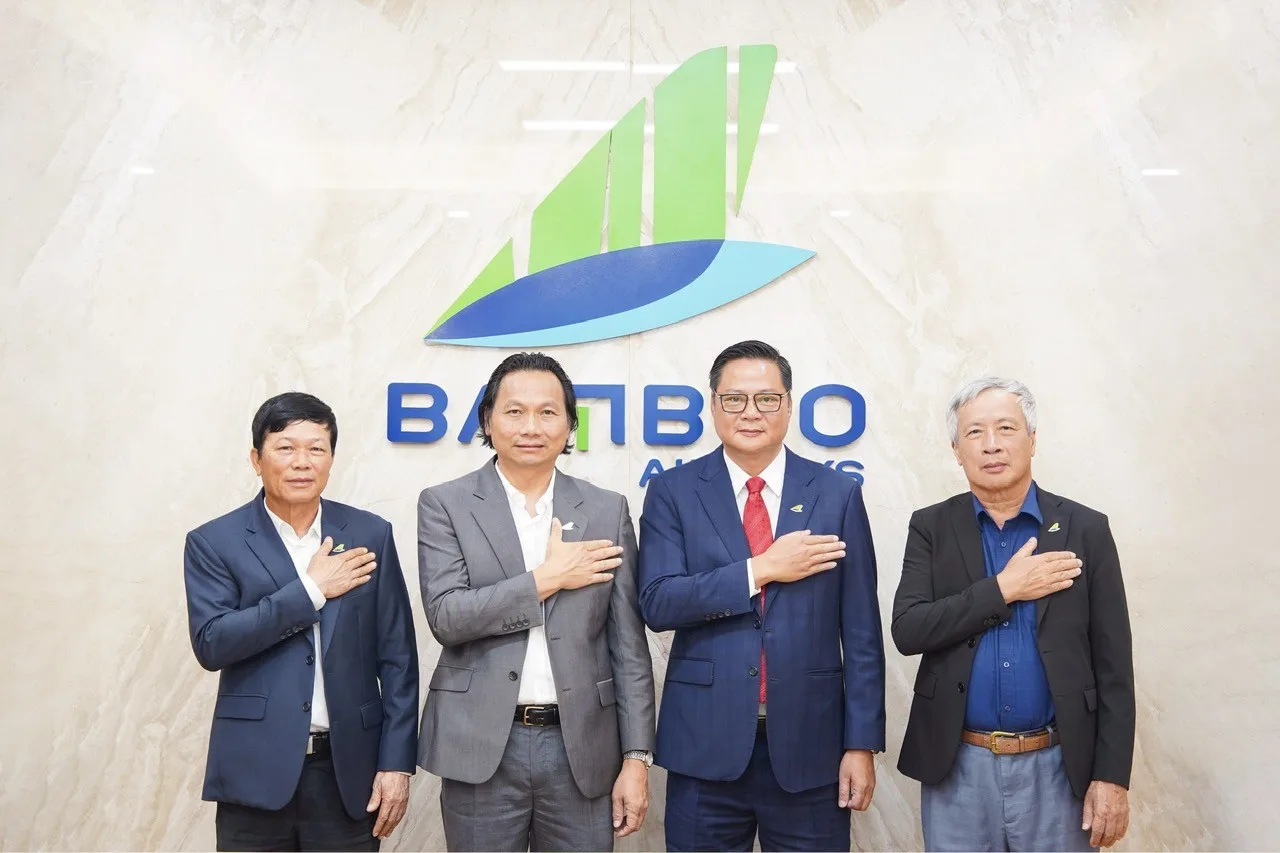 Bamboo Airways có Chủ tịch HĐQT mới 1 Ông Phạm Ngọc Vịnh (thứ hai từ phải sang), tân Chủ tịch HĐQT Bamboo Airways. Ảnh: BB