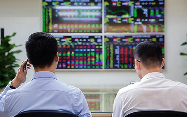 Thuế TNCN: Đề xuất mới cho hoạt động chuyển nhượng chứng khoán và vốn 1 Thuế TNCN: Bộ Tài chính đề xuất cách tính mới cho hoạt động chuyển nhượng chứng khoán và vốn