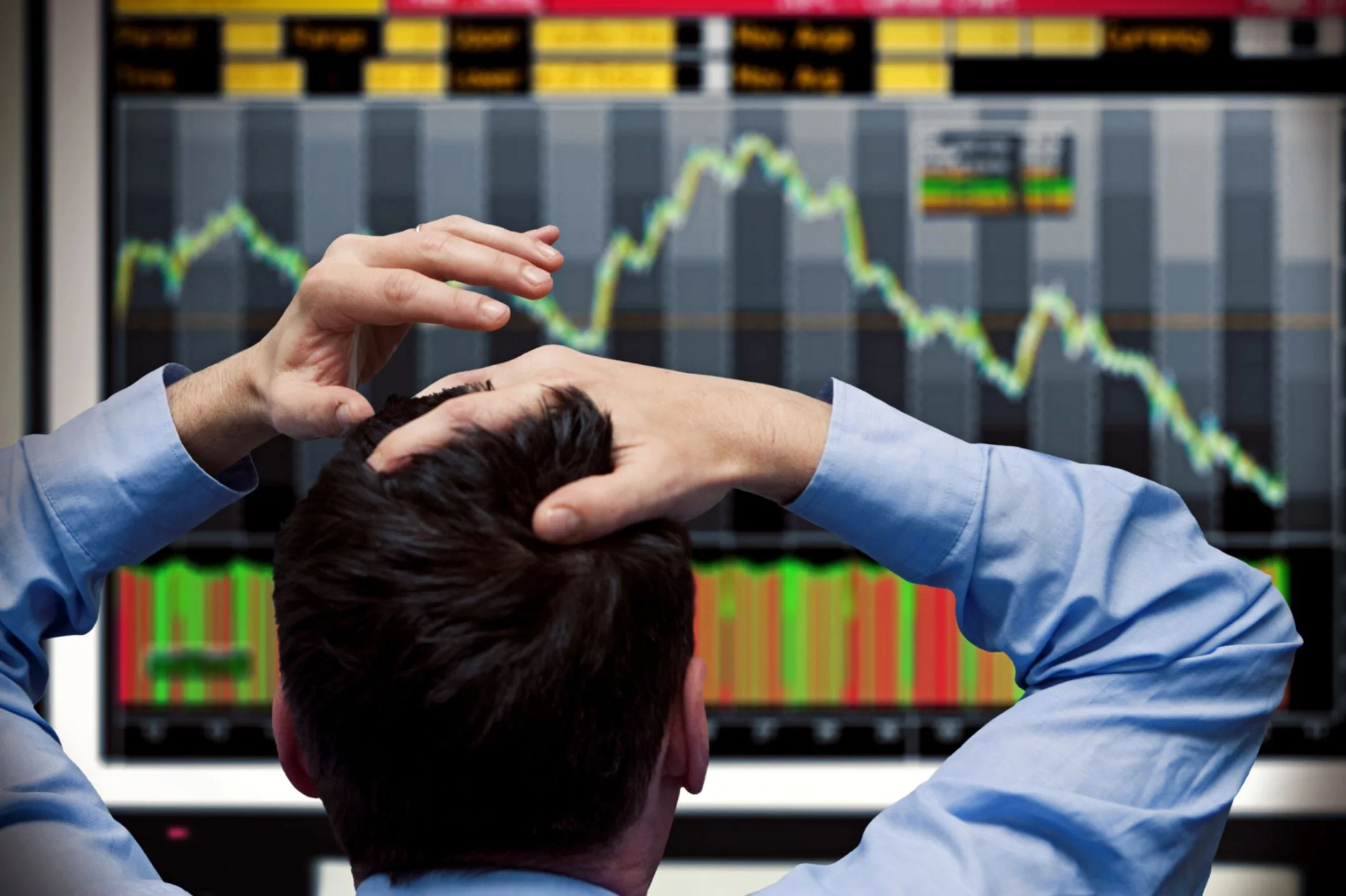 VN-Index mất hơn 64 điểm: Cú trượt bất ngờ hay điều chỉnh cần thiết?