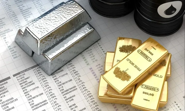 Thị trường ngày 25/12: giá vàng và bạc hạ nhiệt sau khi thiết lập các cột mốc kỷ lục mới