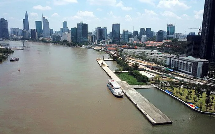 cau tau cang ba son