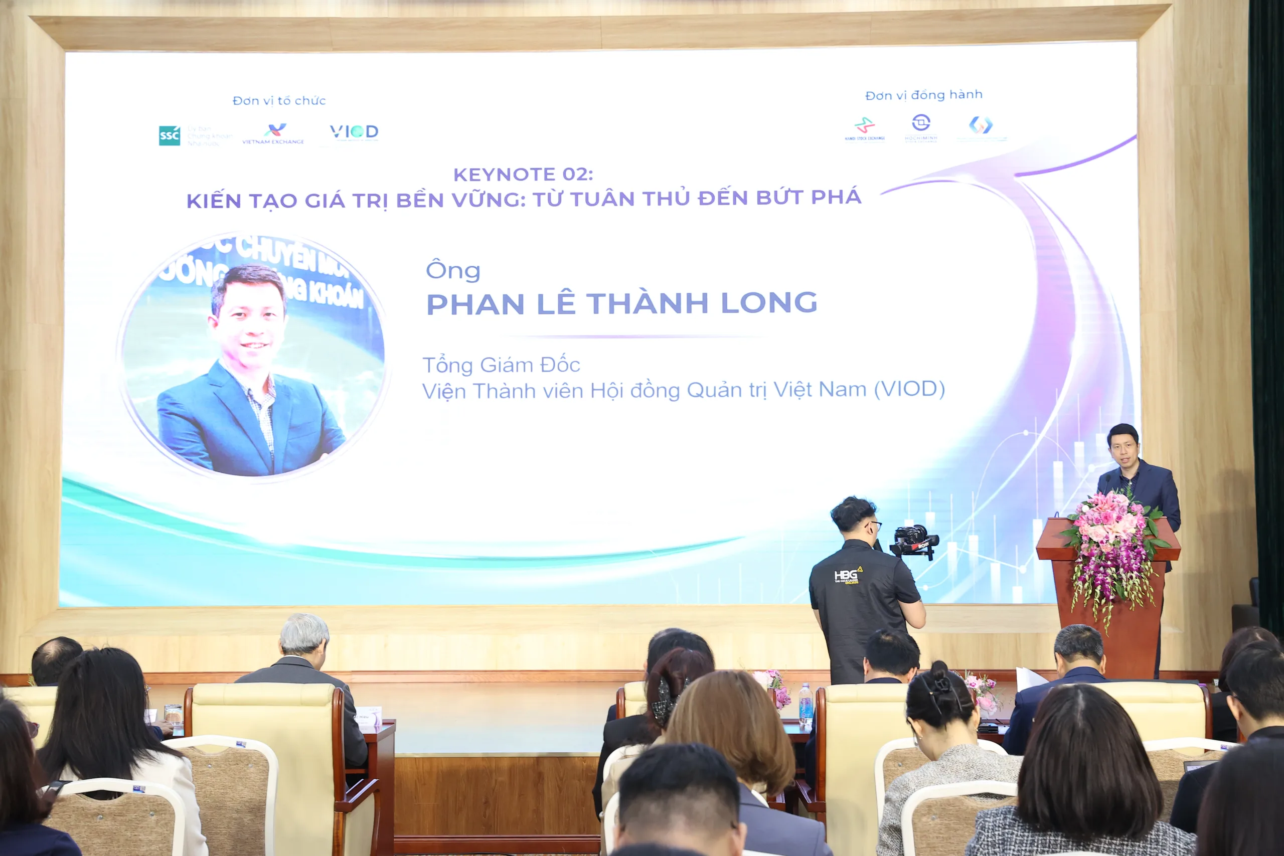 Minh bạch thông tin trước ĐHĐCĐ 2026: Khoảng cách giữa quy định và thực tiễn công bố tài liệu 2 OL scaled