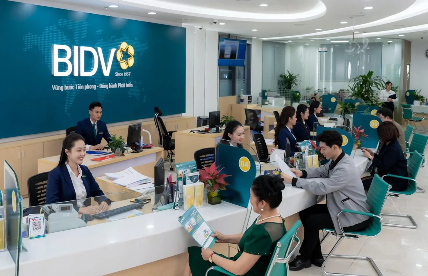 anh 02 hoat dong giao dich tai bidv