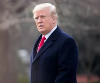 Giá dầu giảm 10% sau tus “bồ câu” của Tổng thống Trump 1 Giá dầu giảm sau tus của ông Trump