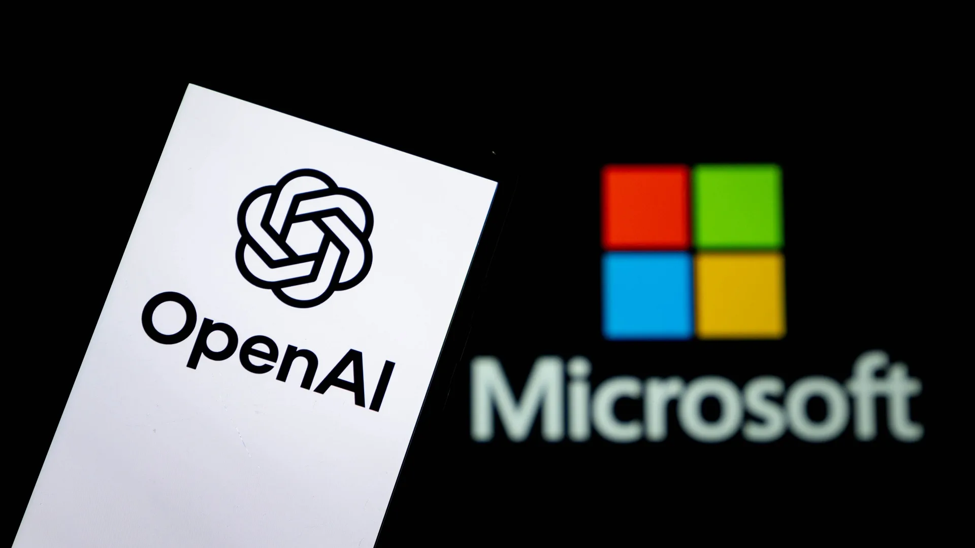 Microsoft từng e dè OpenAI và nỗi ám ảnh mang tên Amazon 1 Cuộc giằng co lịch sử: Microsoft từng e dè OpenAI và nỗi ám ảnh mang tên Amazon