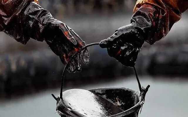 Nhật Bản đàm phán mua dầu Iran 1 Nhật Bản đàm phán mua dầu Iran giữa kỳ vọng gia hạn miễn trừ trừng phạt
