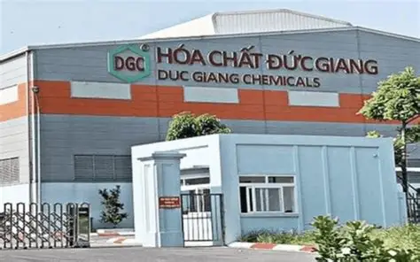 Cổ phiếu Hóa chất Đức Giang (DGC) bị đưa vào diện cảnh báo 1 Cổ phiếu Hóa chất Đức Giang (DGC) lún sâu vào vòng xoáy vi phạm công bố thông tin