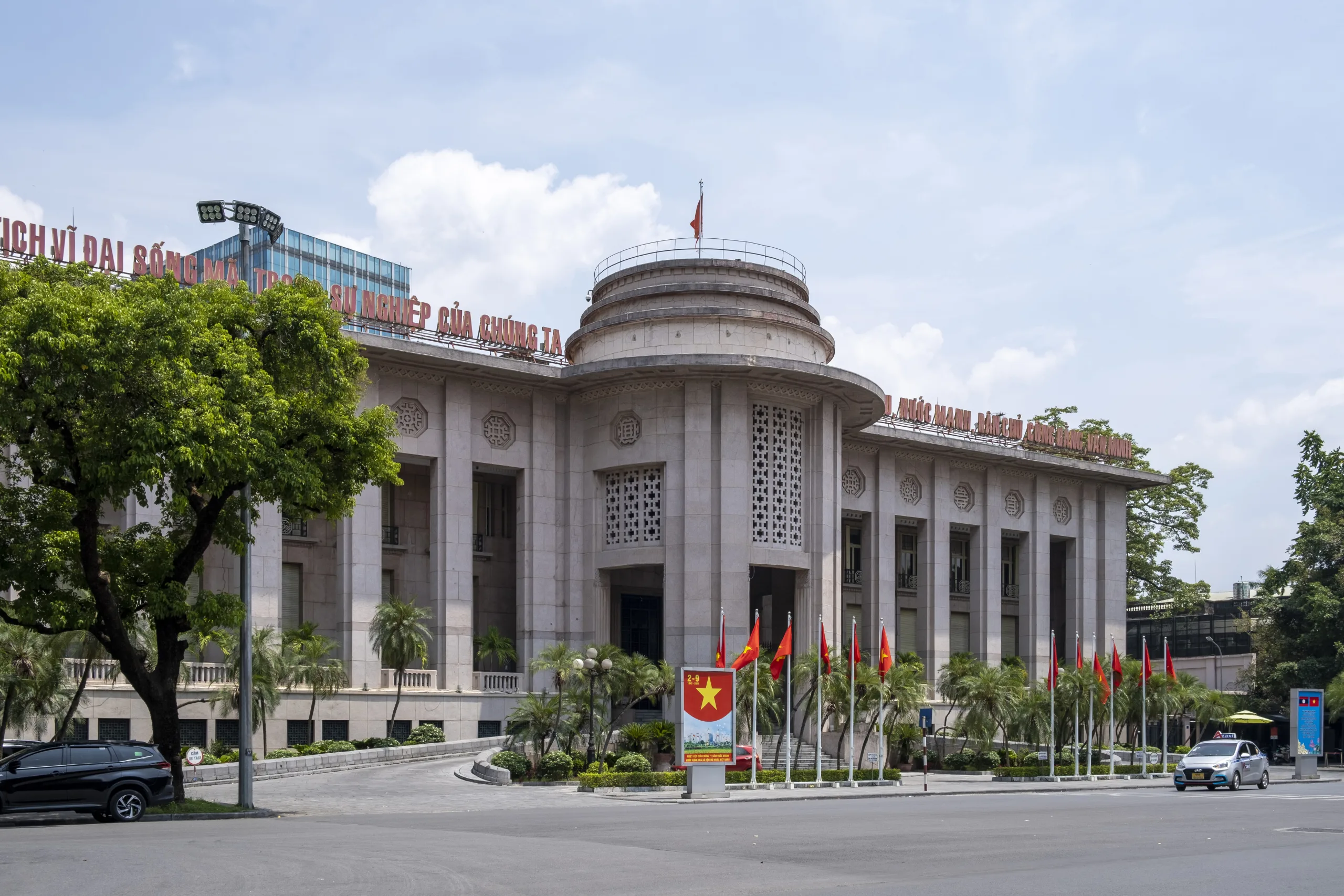 NHNN nới cơ chế tính tín dụng bất động sản du lịch, khách sạn 1 Ngan hang Nha nuoc 2022 09 02 03 scaled