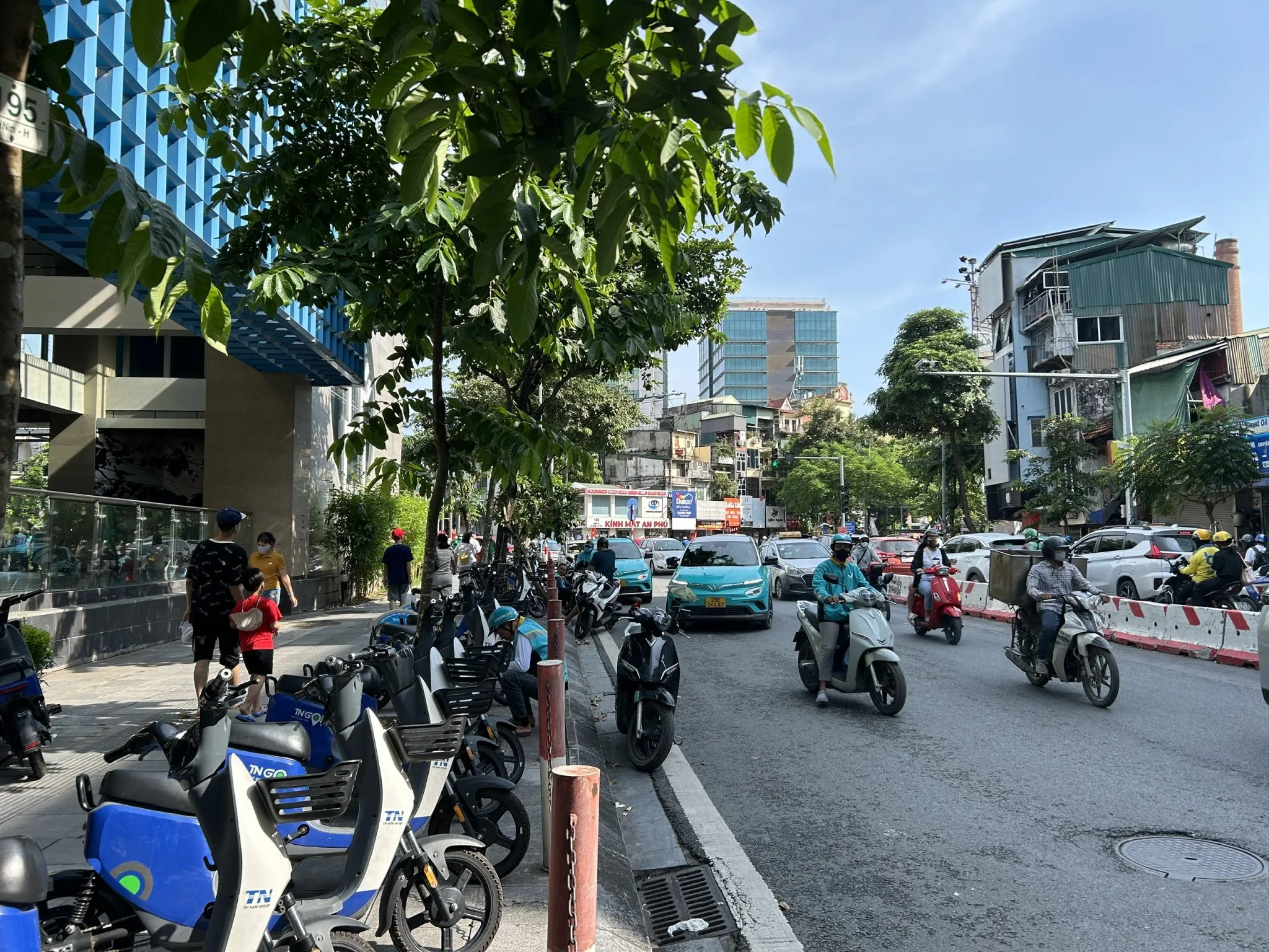 GDP quý III cao nhất từ đầu năm, tăng 9,95% 1 Dịch vụ đóng góp tỷ trong cao trong GDP
